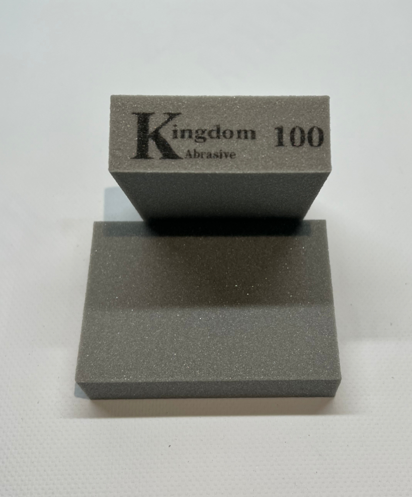 Губка Четырехсторонняя Kingdom Abrasive 100 (Размер 100х70х26 мм)